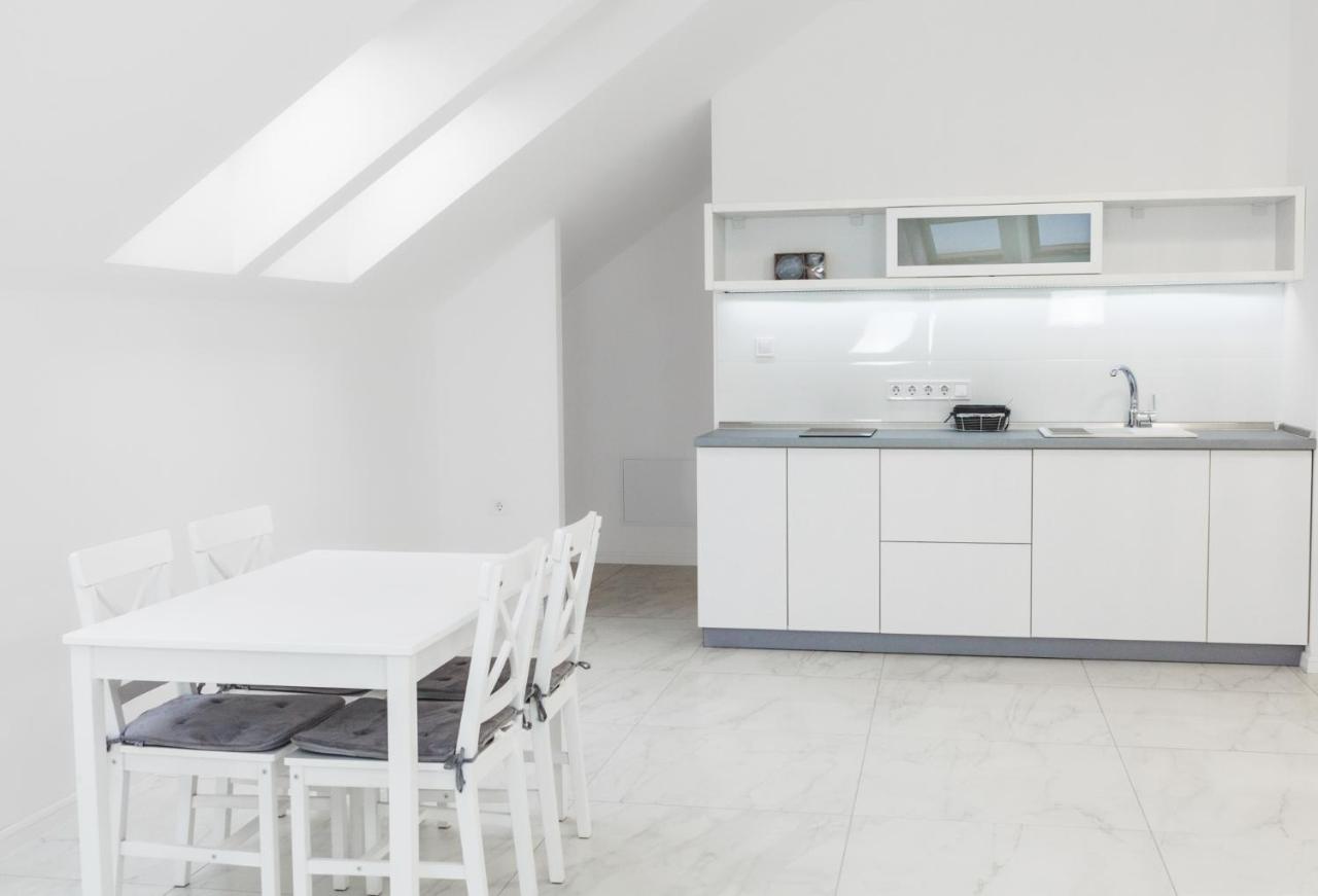 Corso Lux Apartman Gyula Luaran gambar